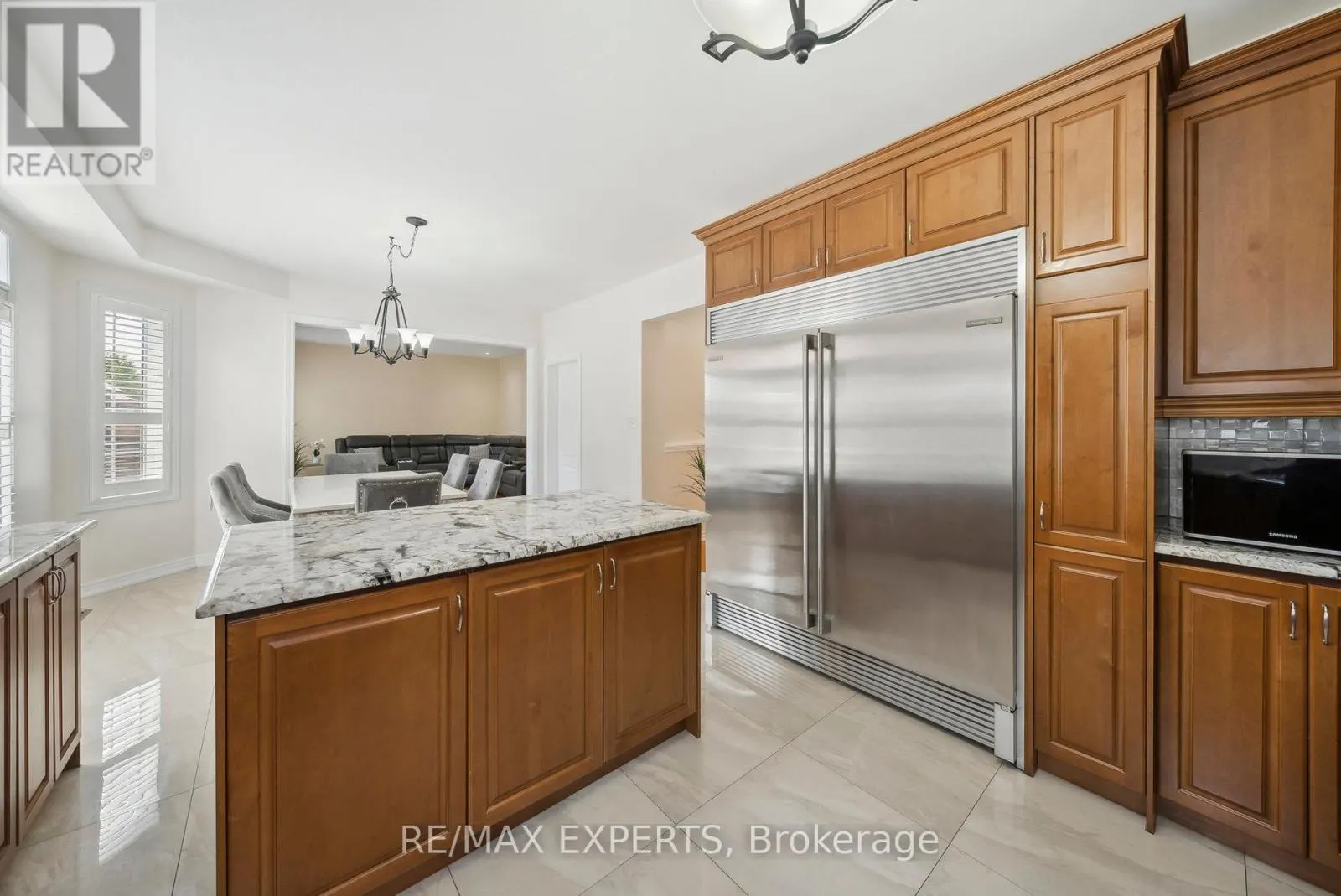 126 JOSEPHINE ROAD W