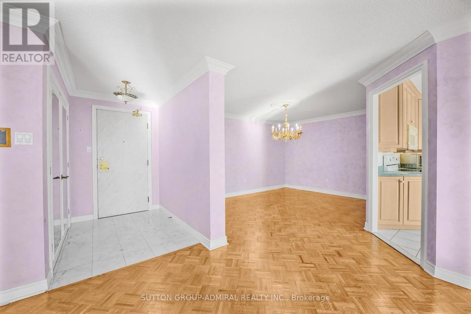 1402 - 343 CLARK AVENUE W