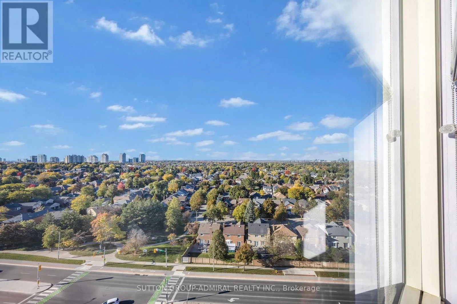 1402 - 343 CLARK AVENUE W