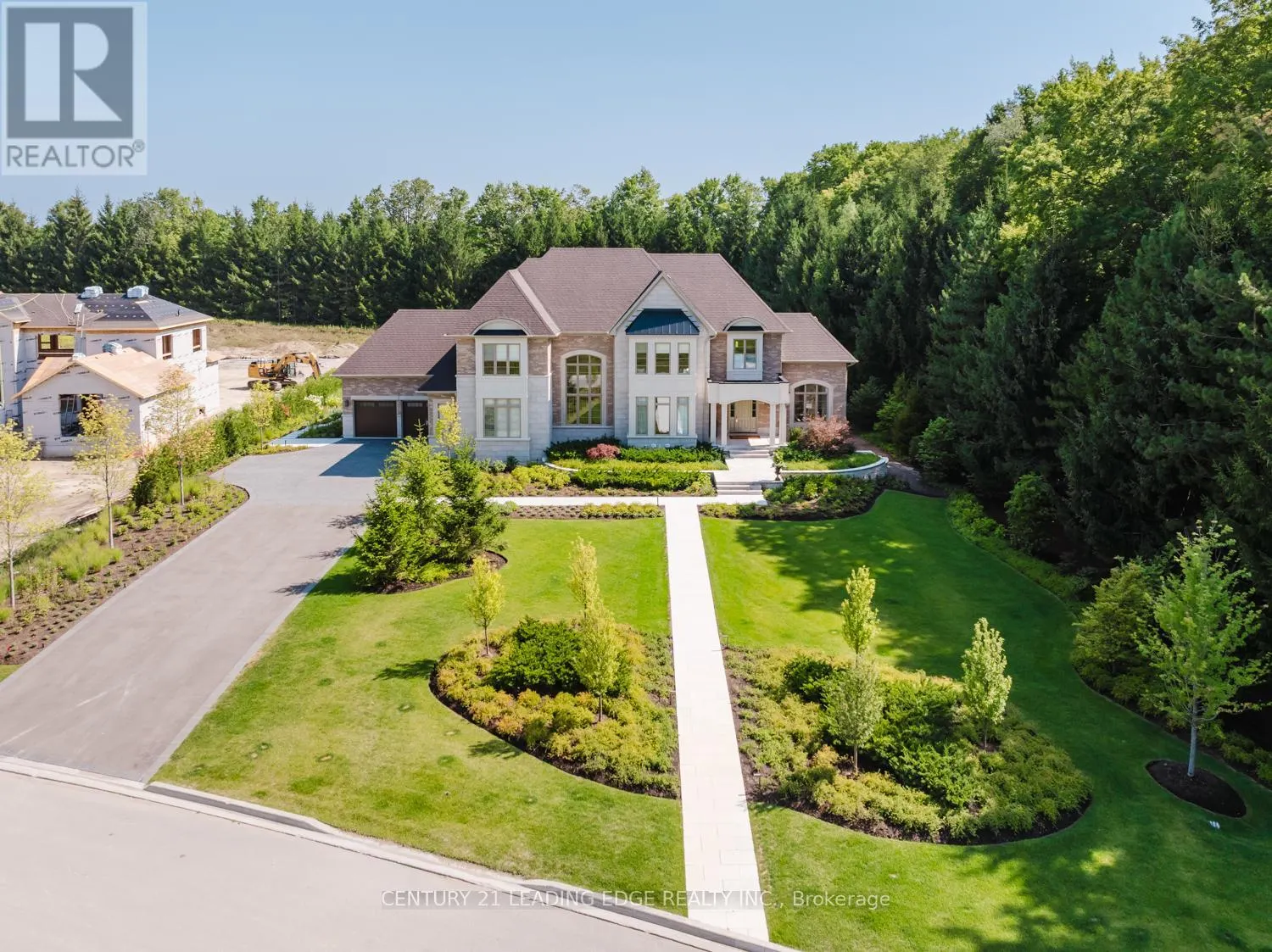 43 NEWTON REED CRESCENT