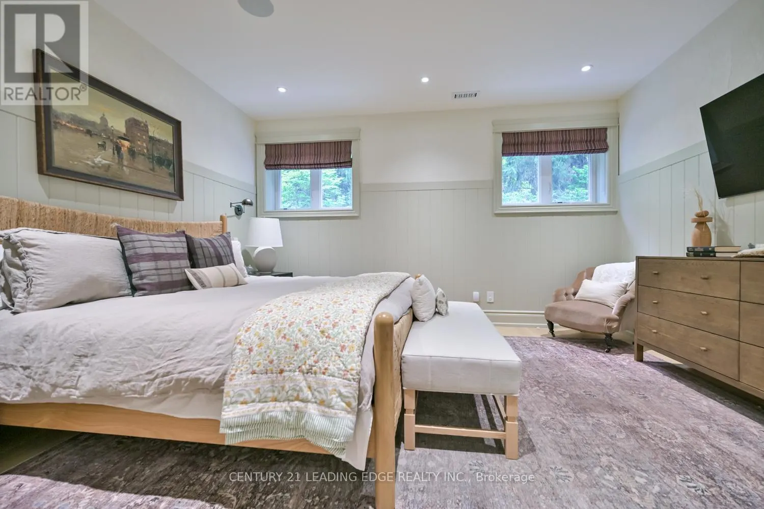43 NEWTON REED CRESCENT