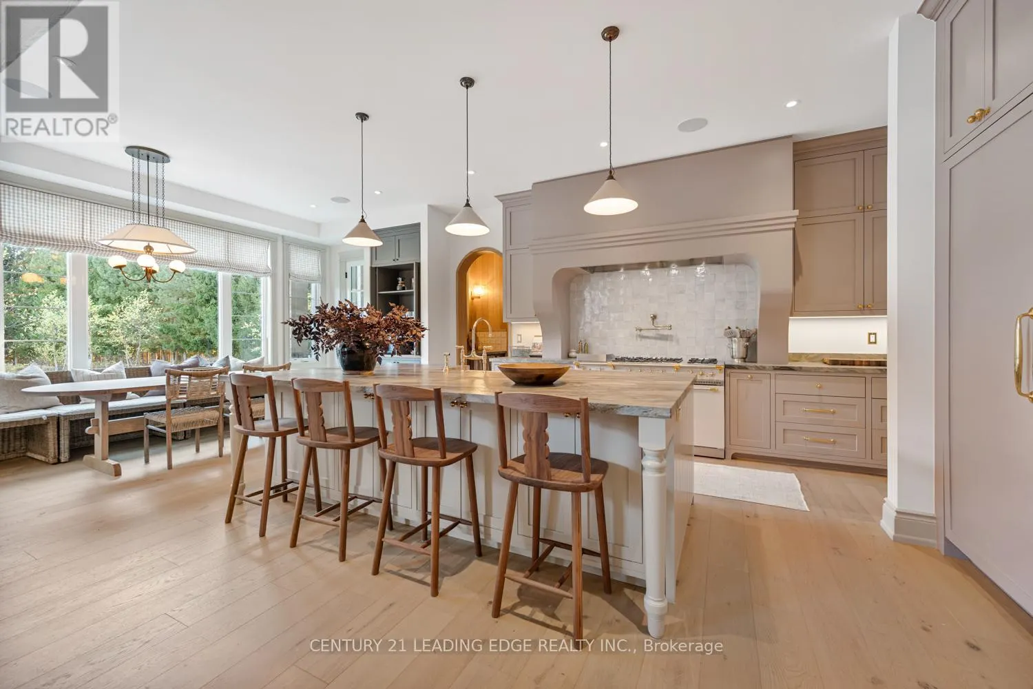 43 NEWTON REED CRESCENT