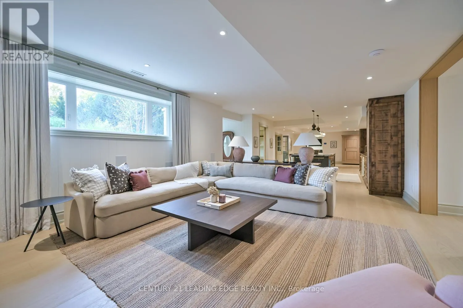 43 NEWTON REED CRESCENT