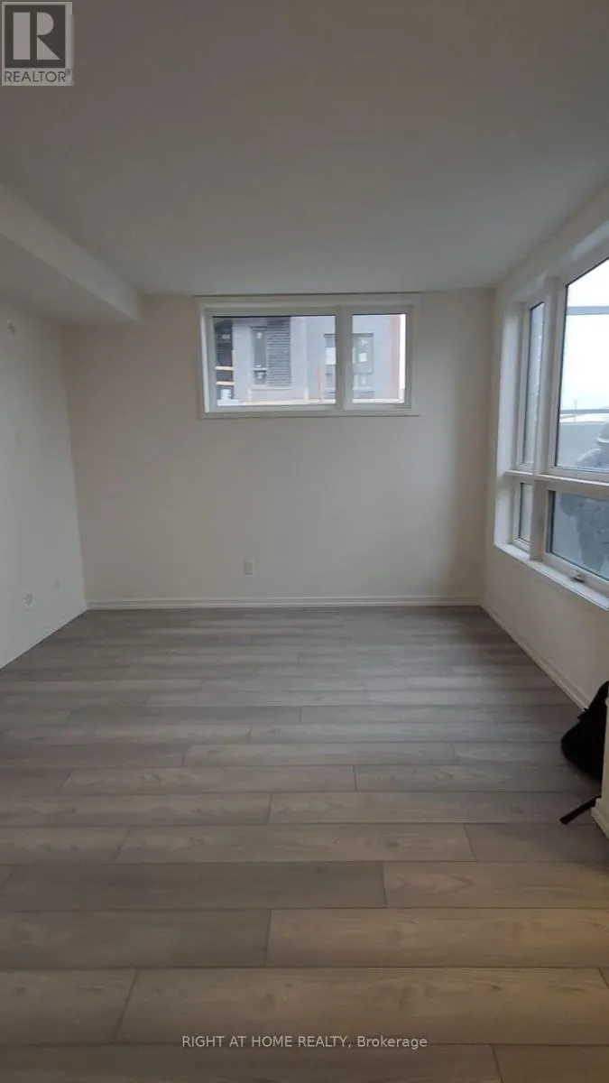 1 - 20 LYTHAM GREEN CIRC CIRCLE