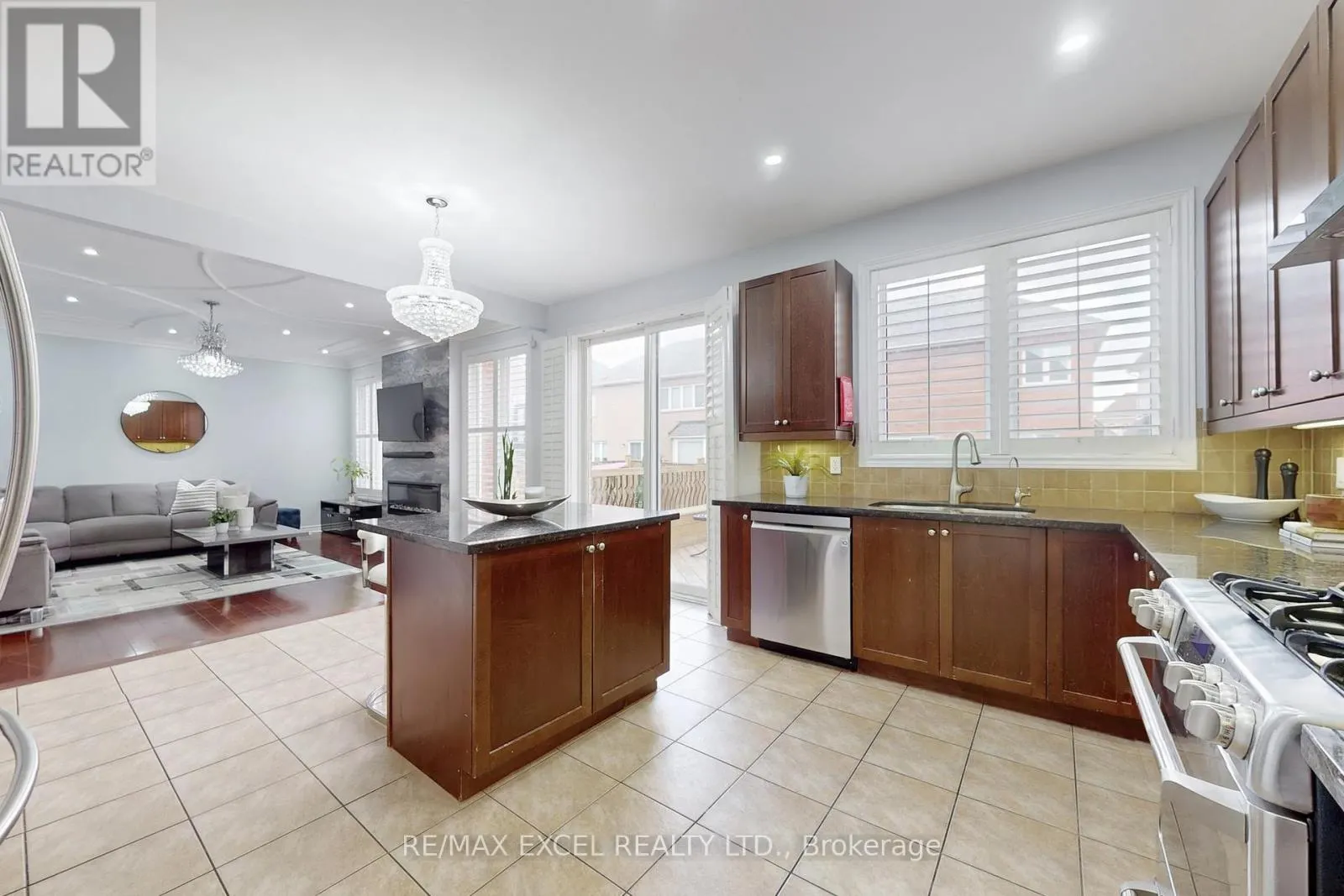 25 LUNDY DRIVE