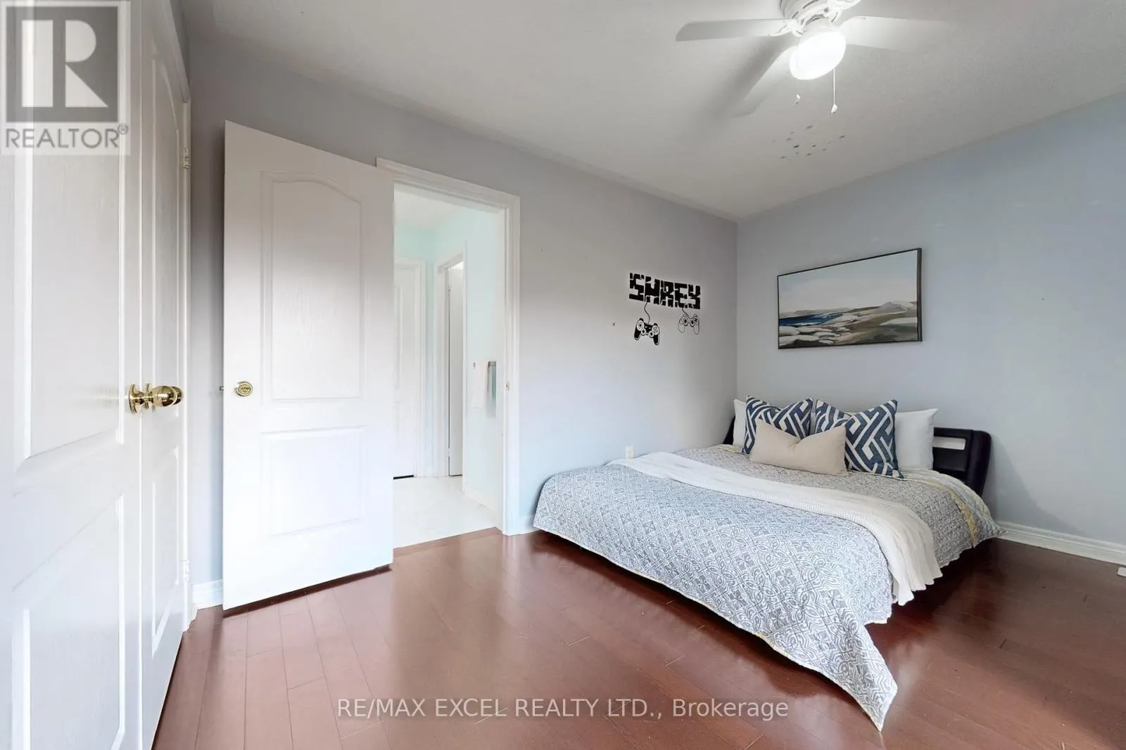 25 LUNDY DRIVE