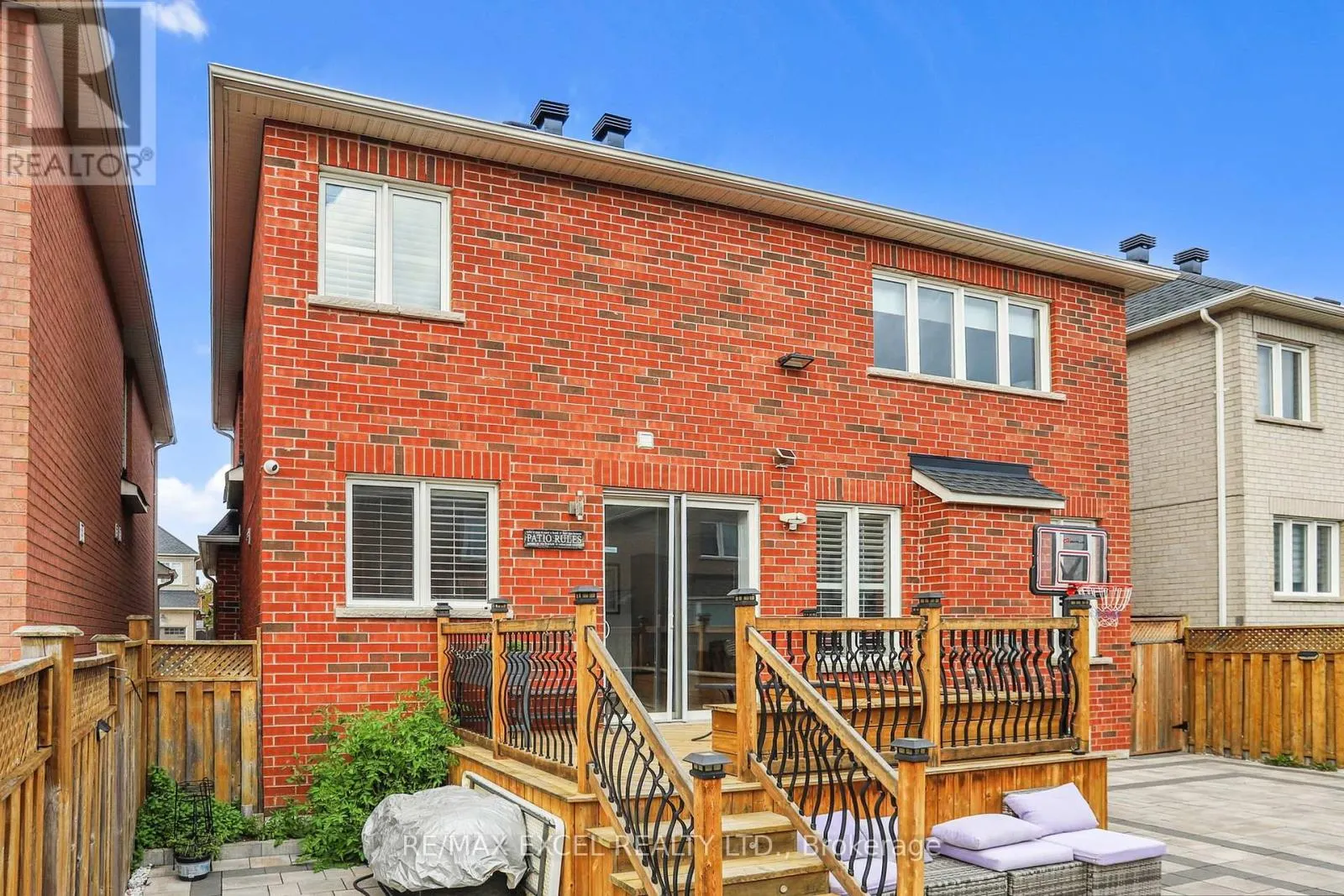 25 LUNDY DRIVE