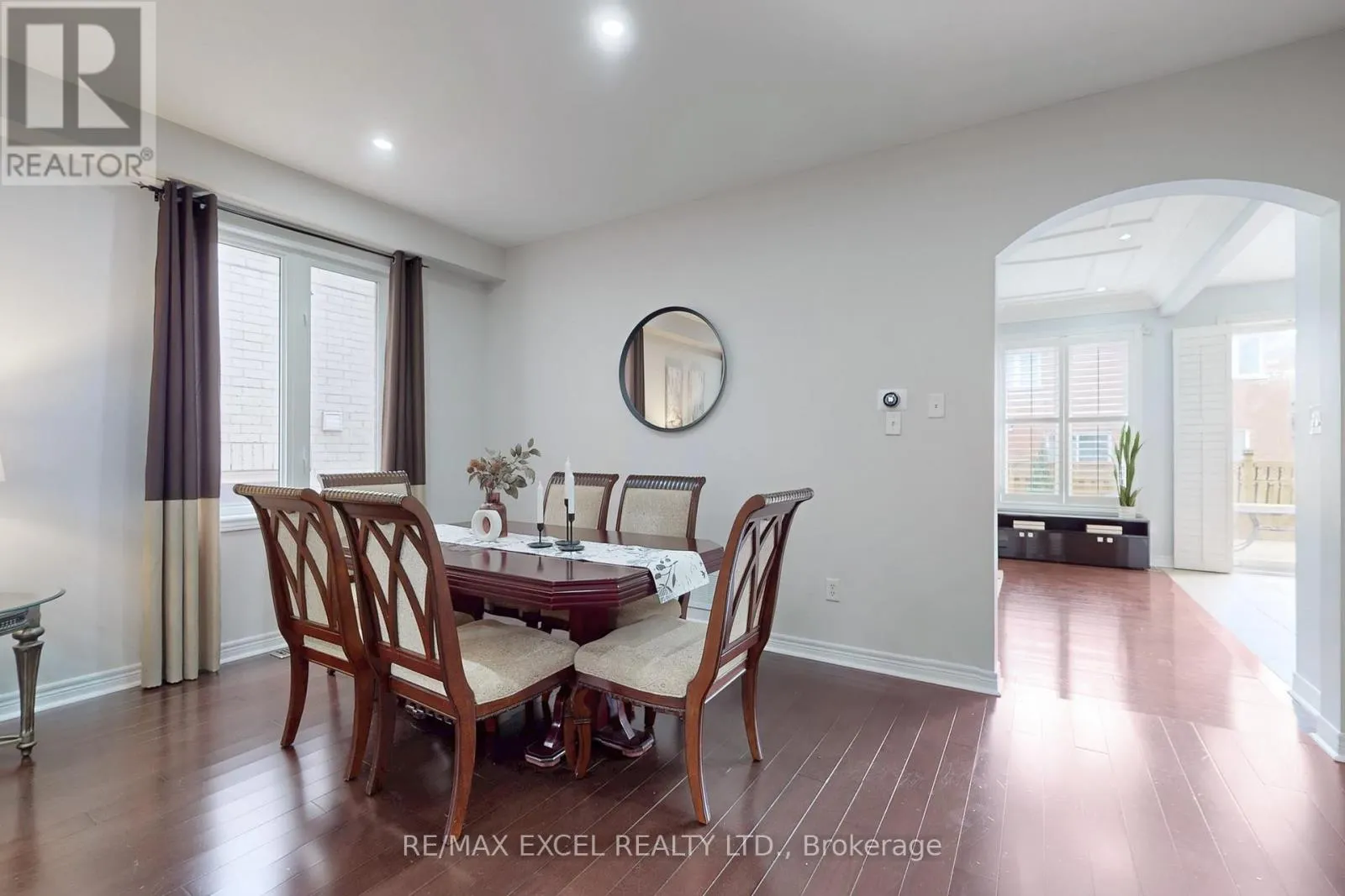 25 LUNDY DRIVE