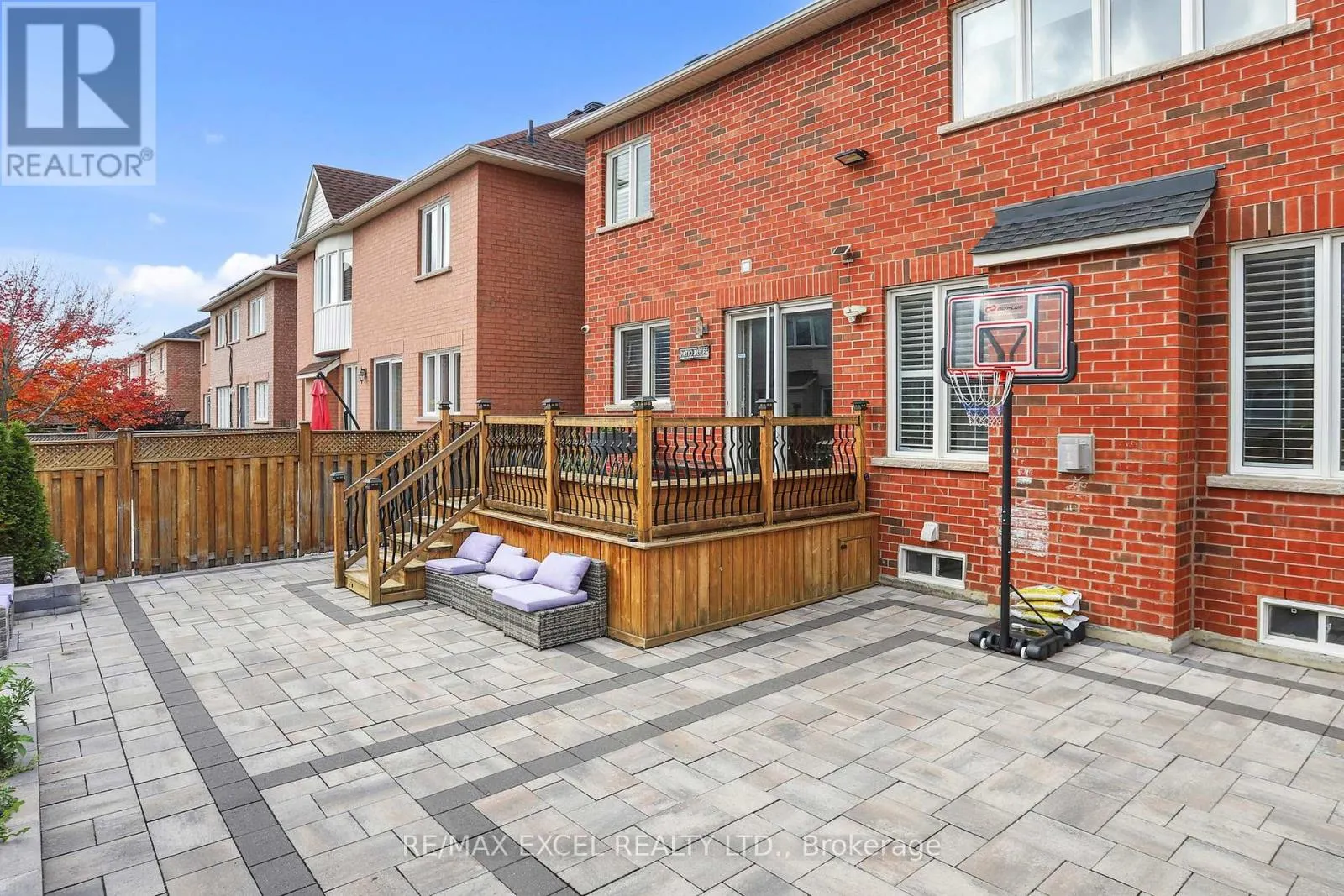 25 LUNDY DRIVE