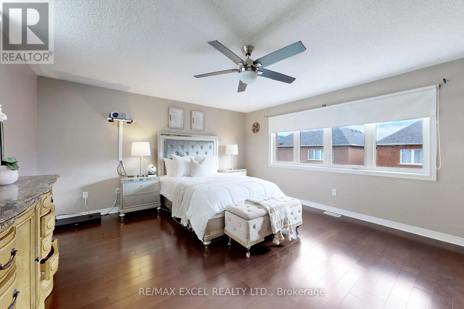 25 LUNDY DRIVE