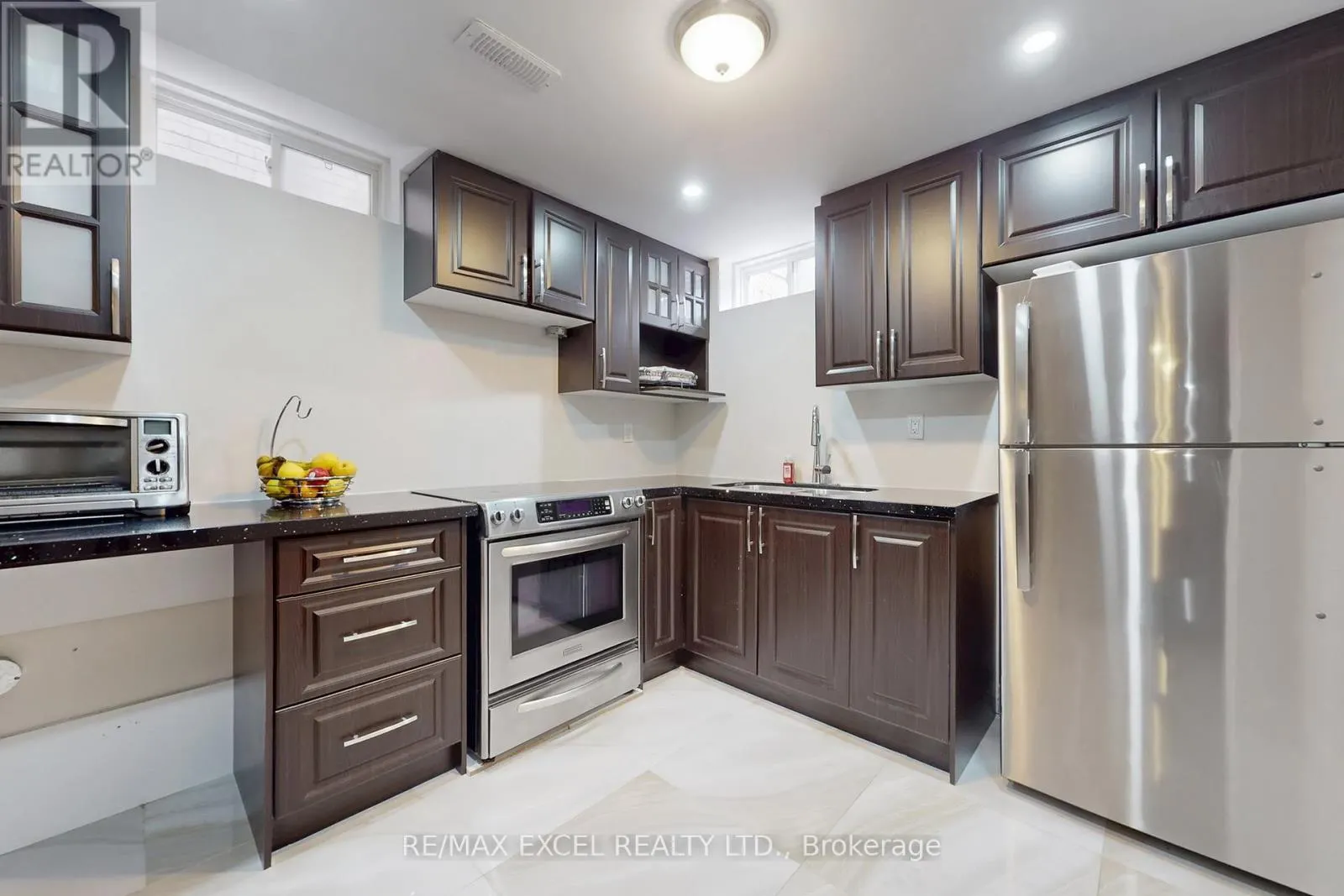 25 LUNDY DRIVE