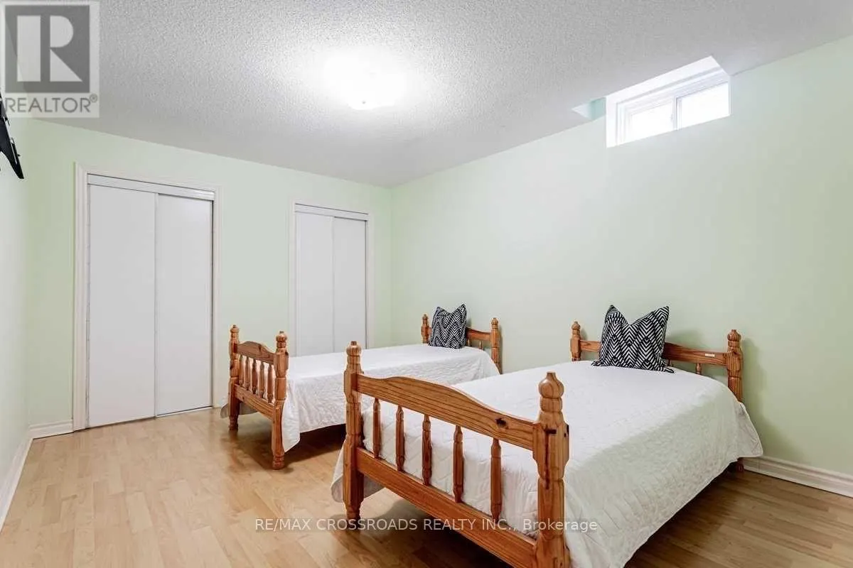 87 WOODRIVER STREET