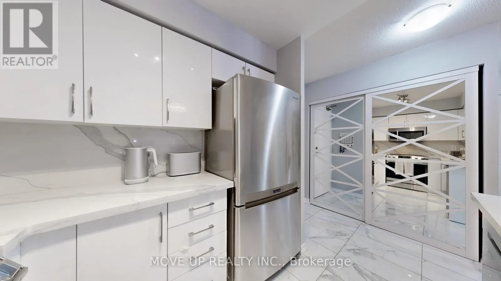 225 - 3 ELLESMERE STREET