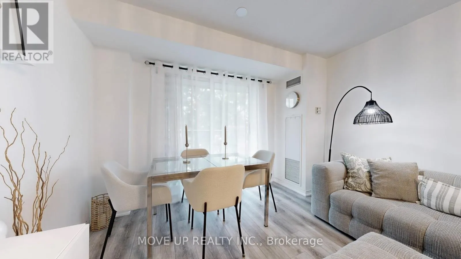 225 - 3 ELLESMERE STREET