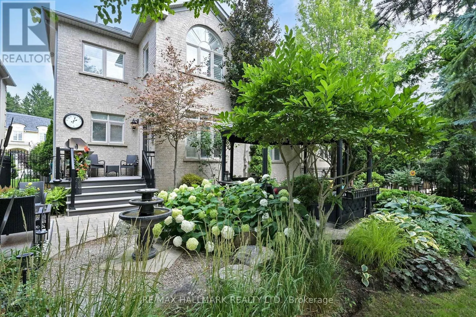 436 PARADELLE DRIVE