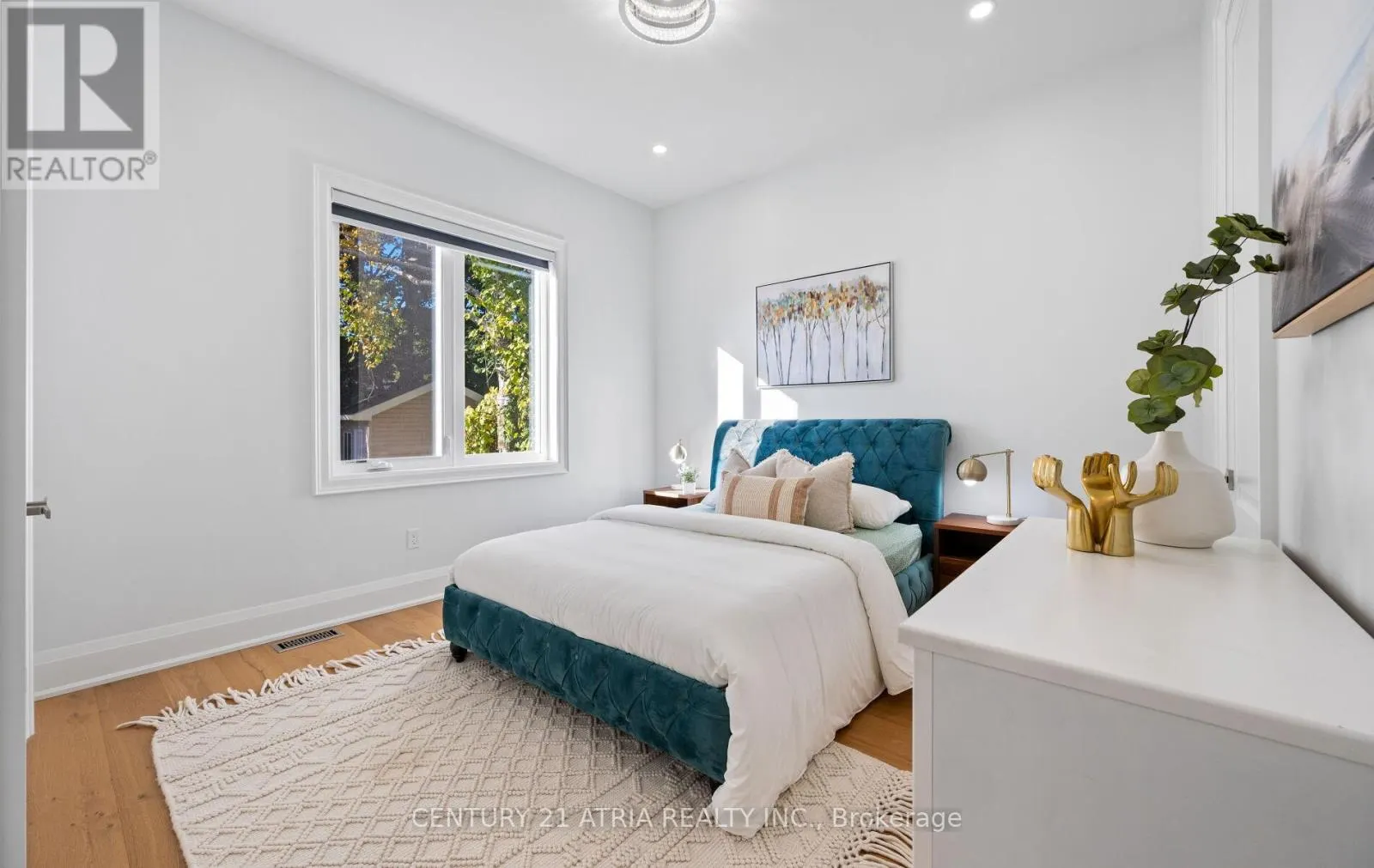 41 SIR BODWIN PLACE