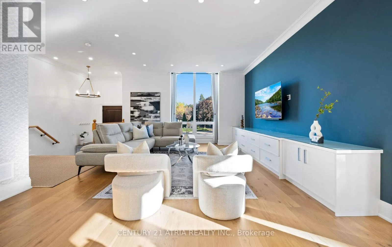 41 SIR BODWIN PLACE