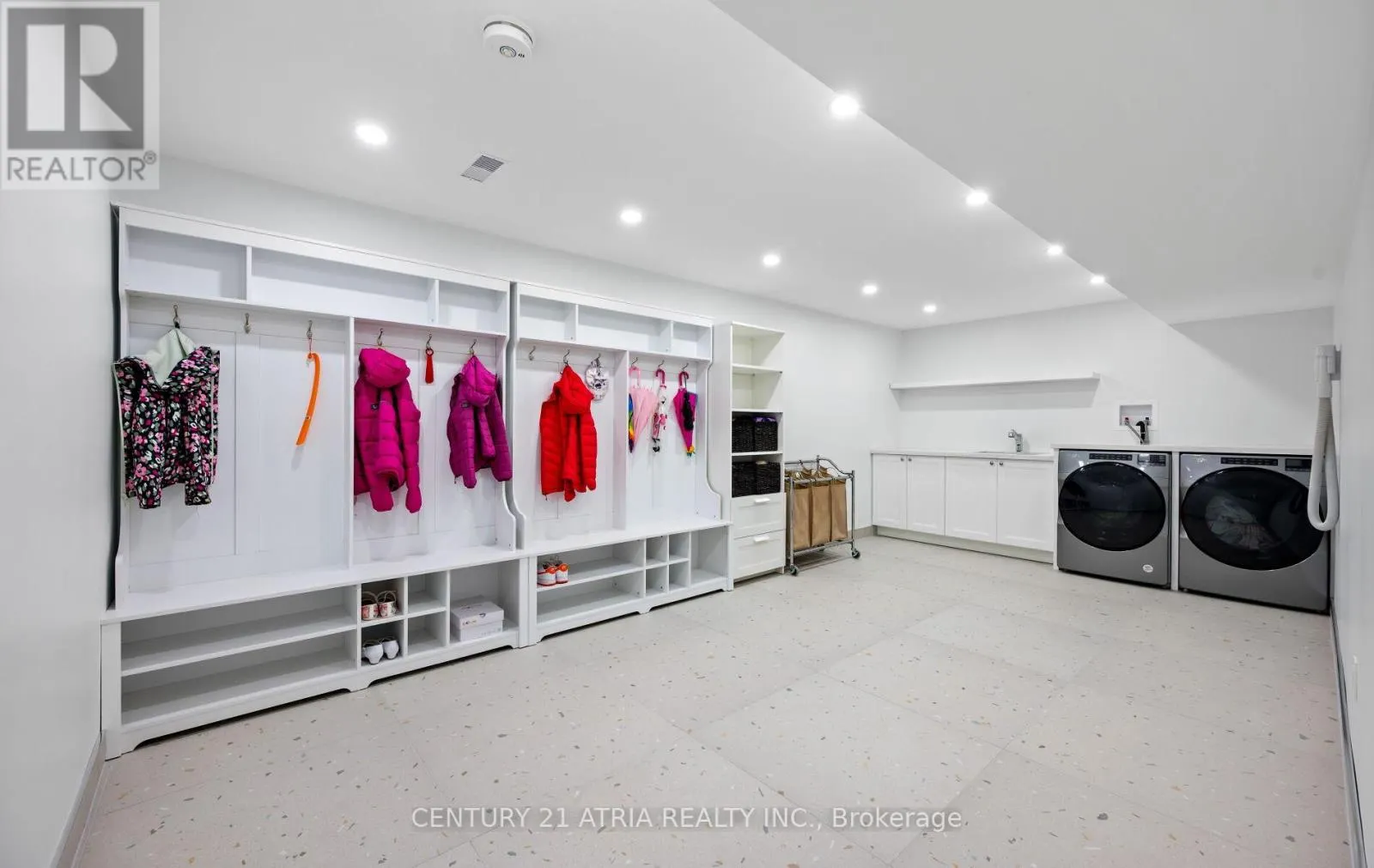 41 SIR BODWIN PLACE