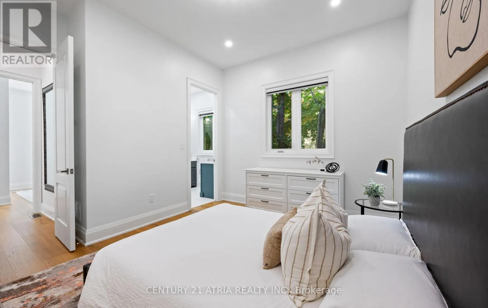 41 SIR BODWIN PLACE