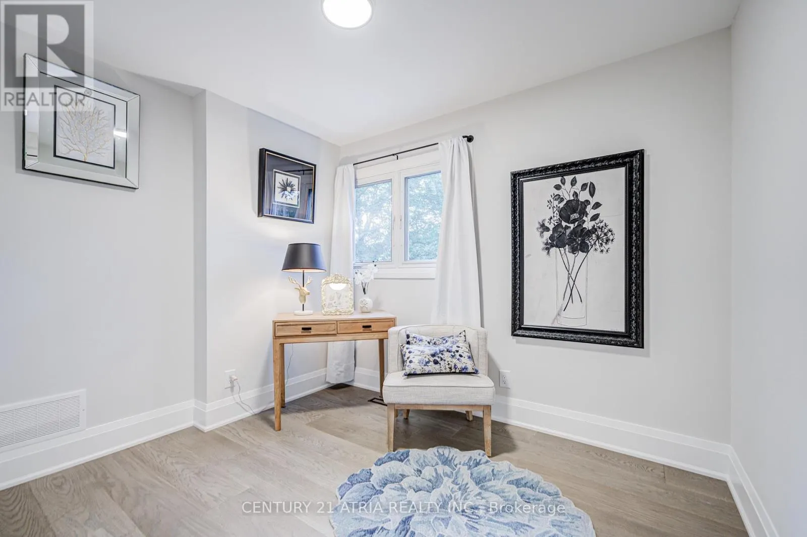 33 SIR BRANDILES PLACE