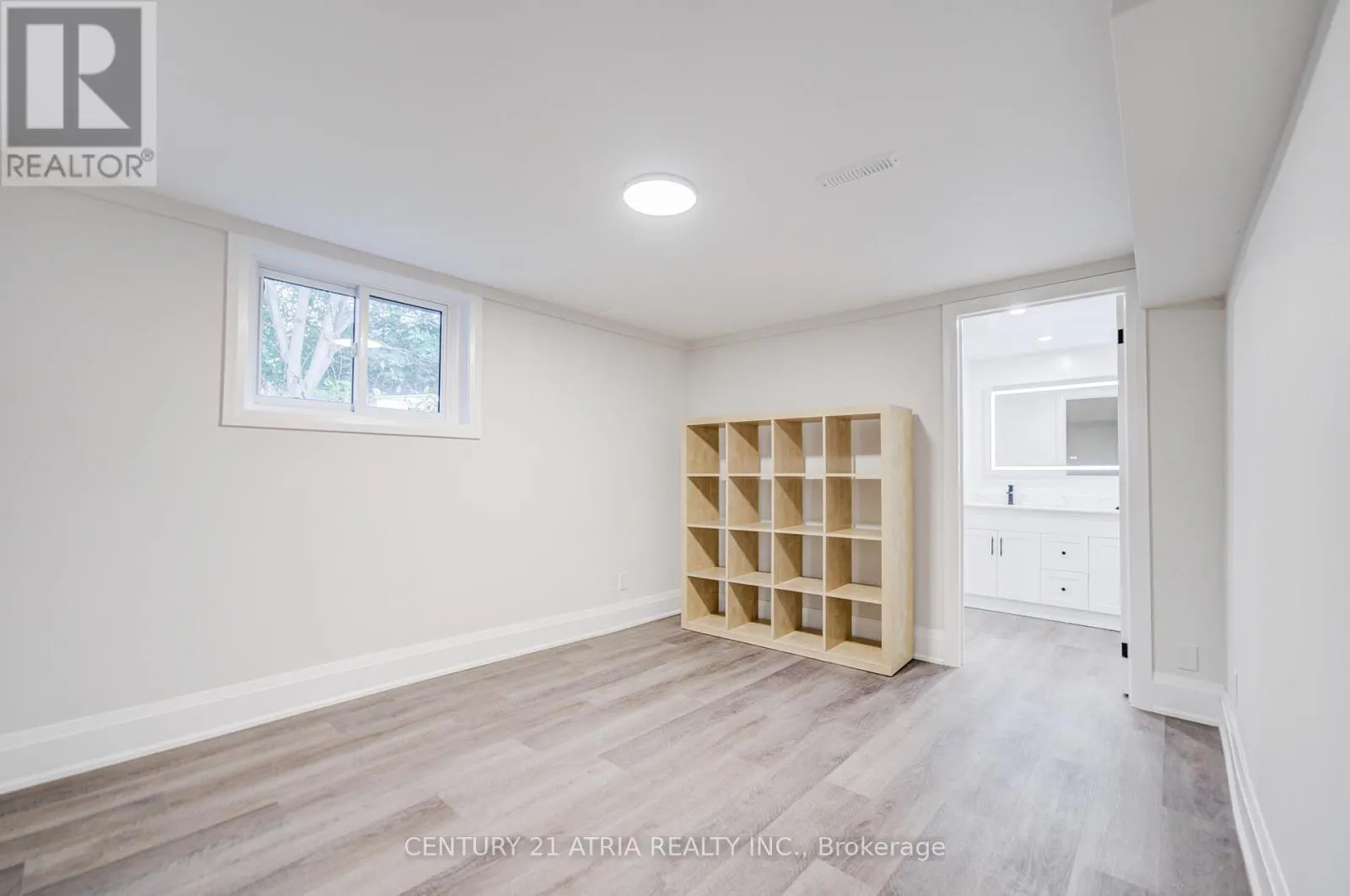 33 SIR BRANDILES PLACE