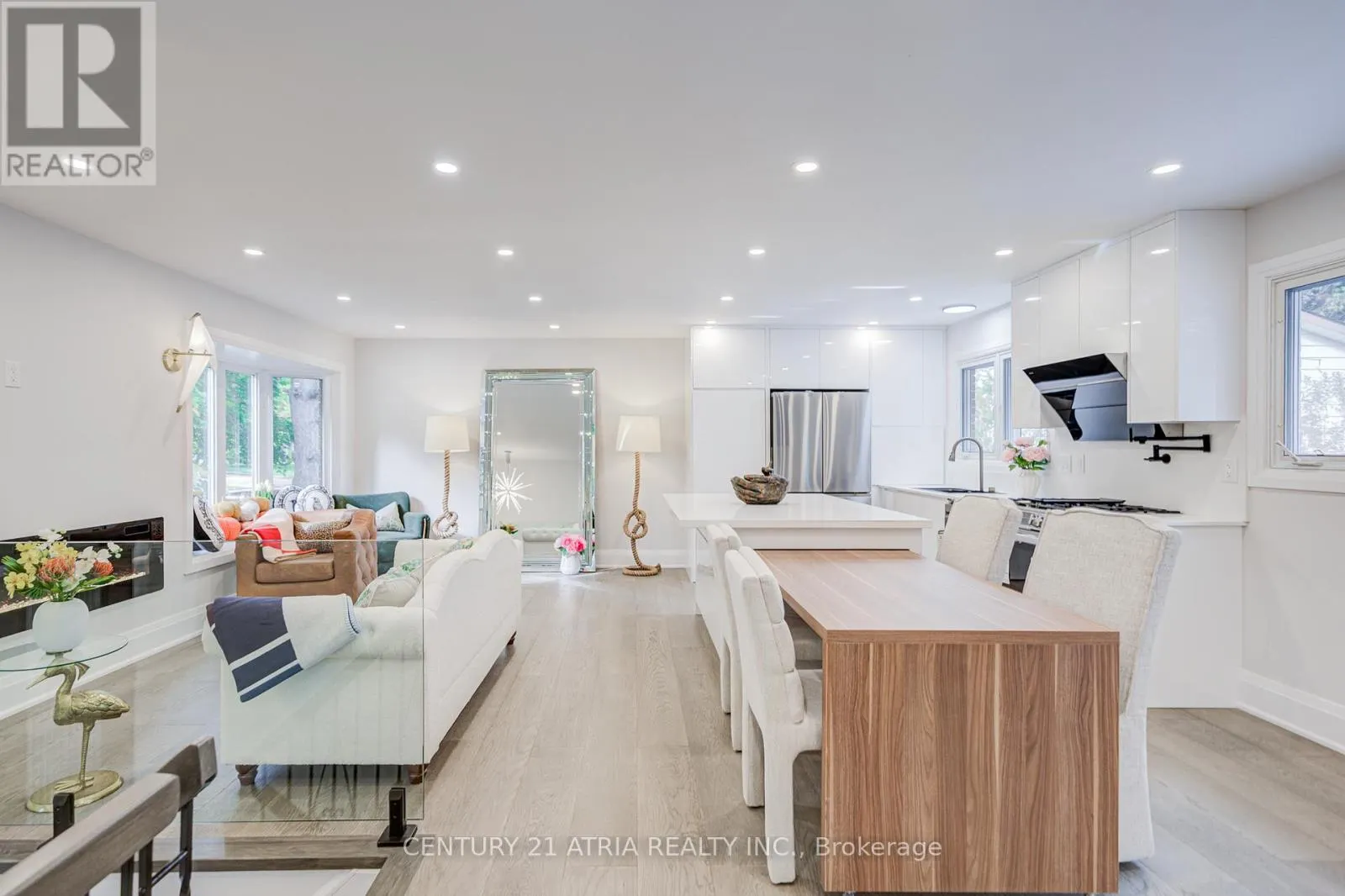 33 SIR BRANDILES PLACE