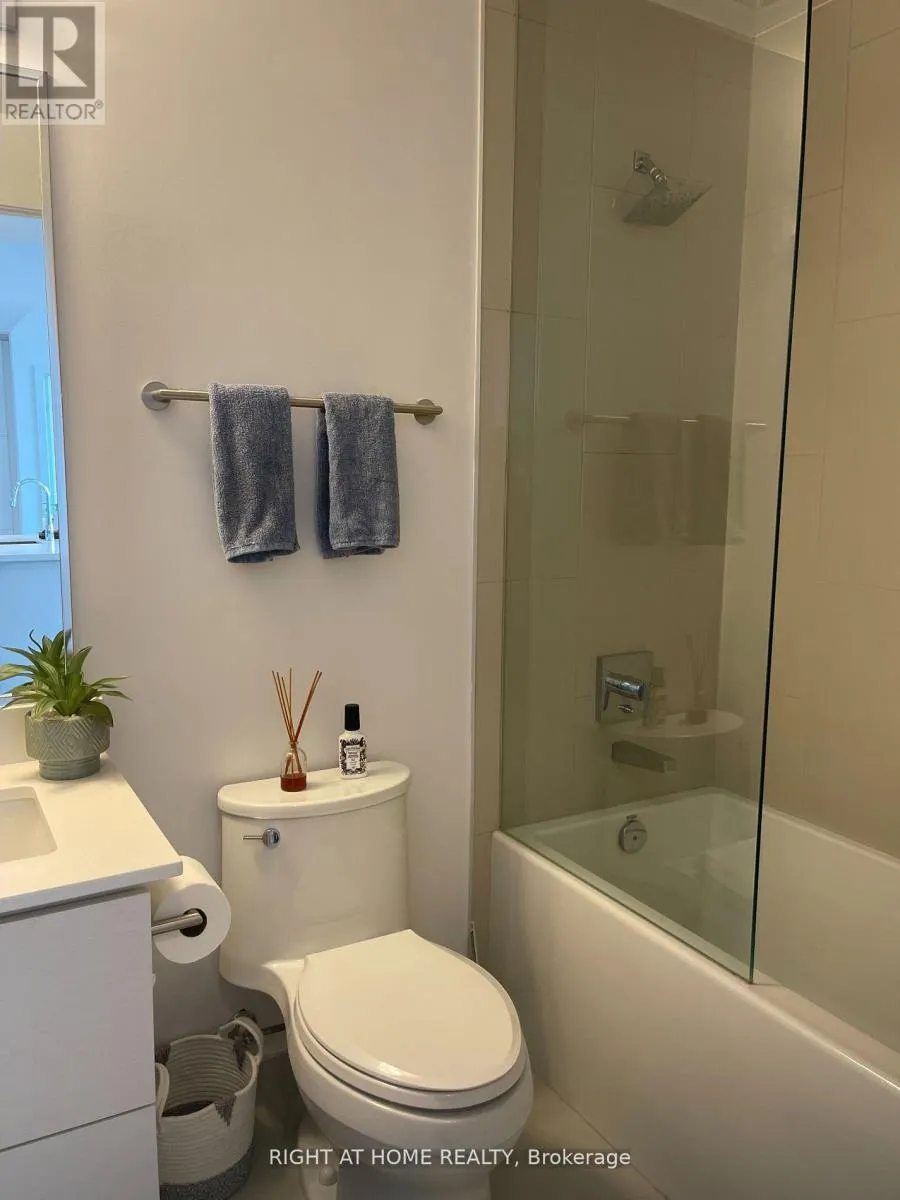 403 - 375 SEA RAY AVENUE