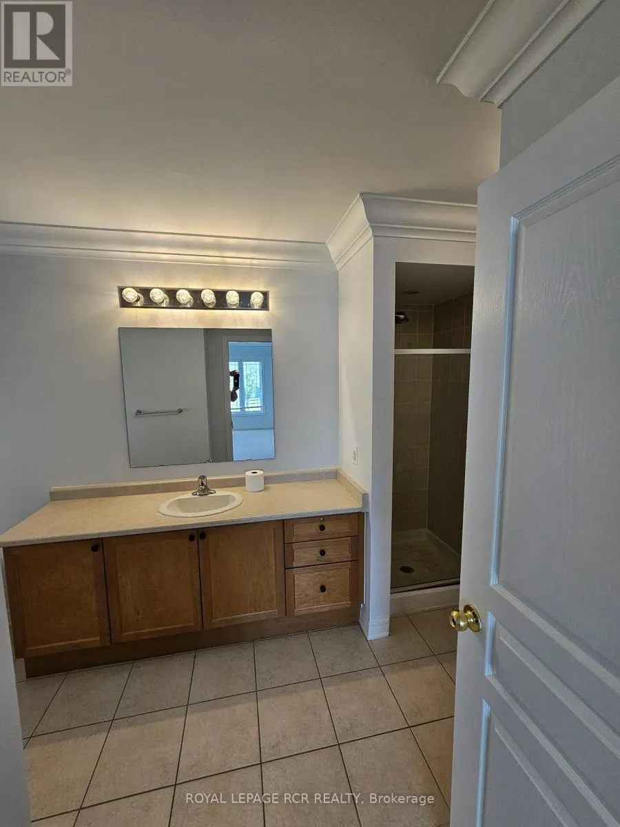 40 THATCHER CRESCENT