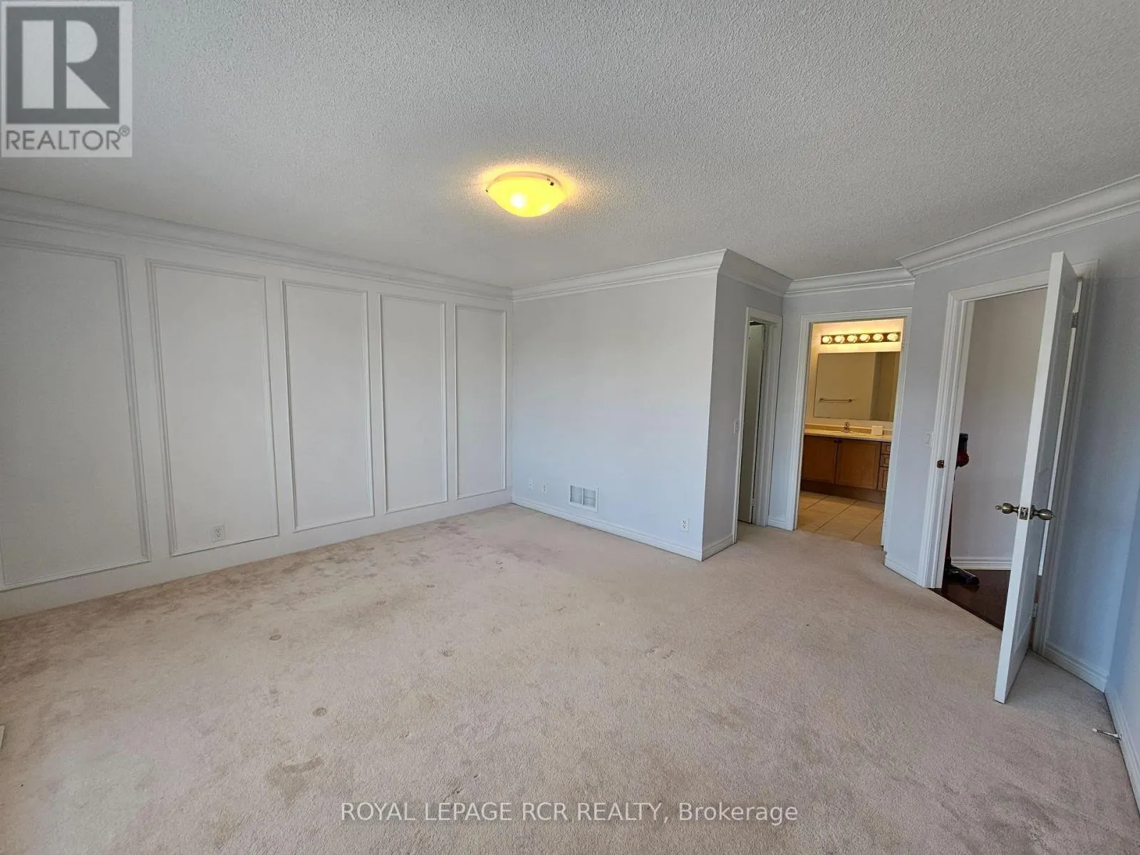 40 THATCHER CRESCENT