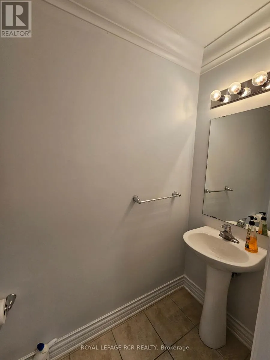 40 THATCHER CRESCENT