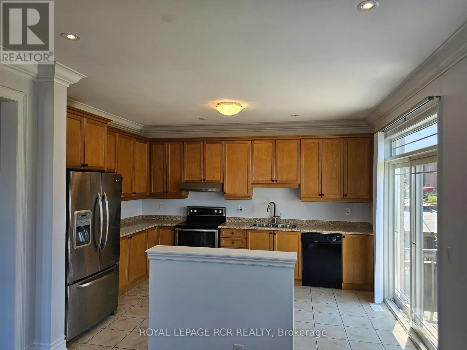 40 THATCHER CRESCENT