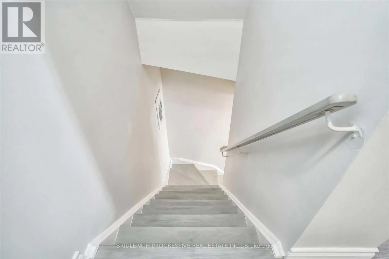 82 - 151 TOWNSGATE DRIVE