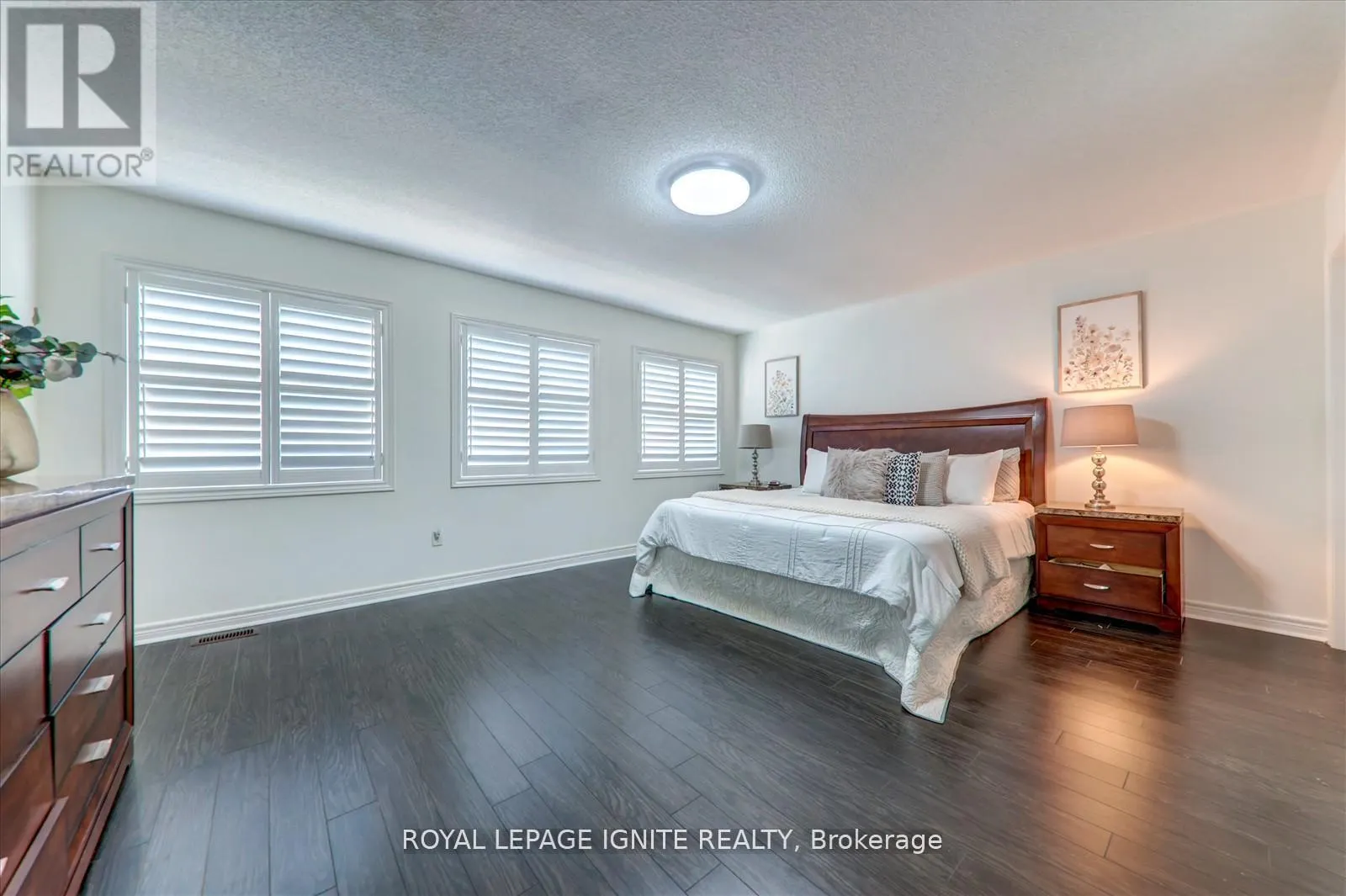 127 NOAH'S FARM TRAIL