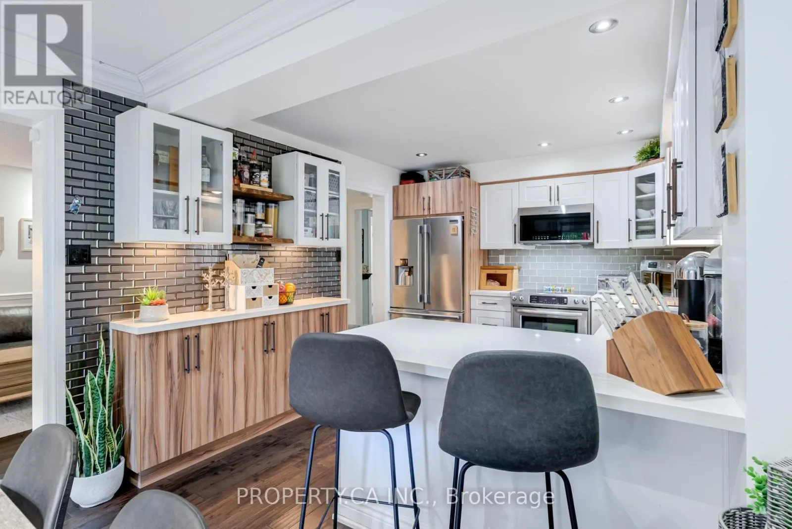 23 GILMORE CRESCENT
