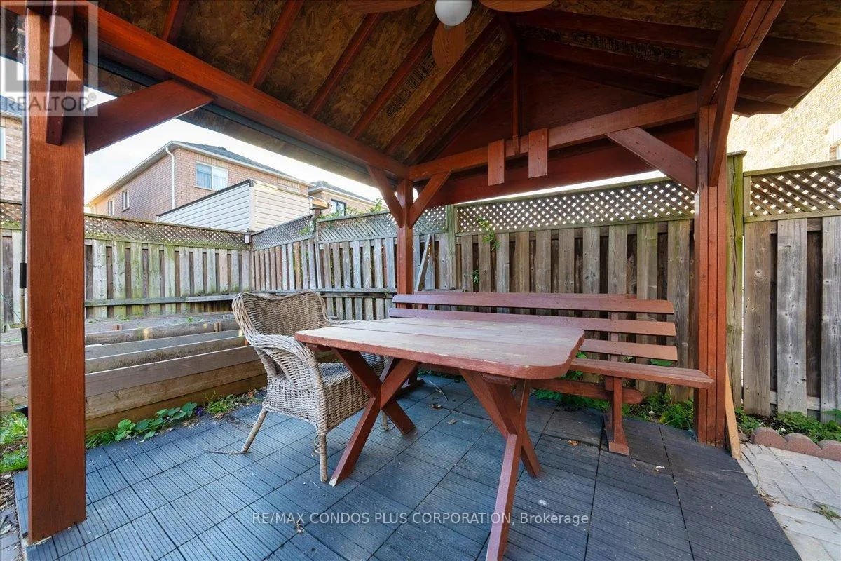 289 DEEPSPRINGS CRESCENT