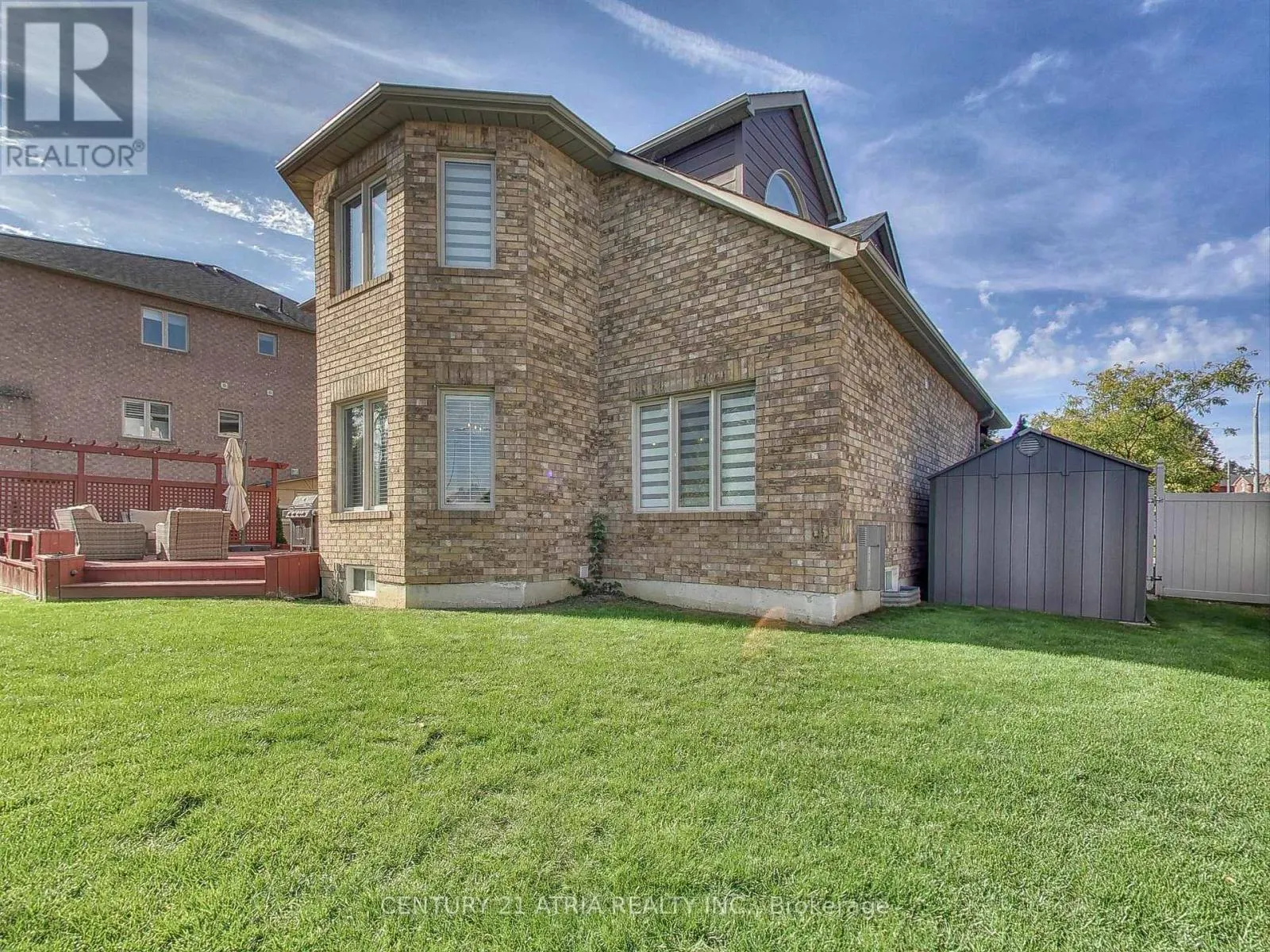 2 WHALEN COURT