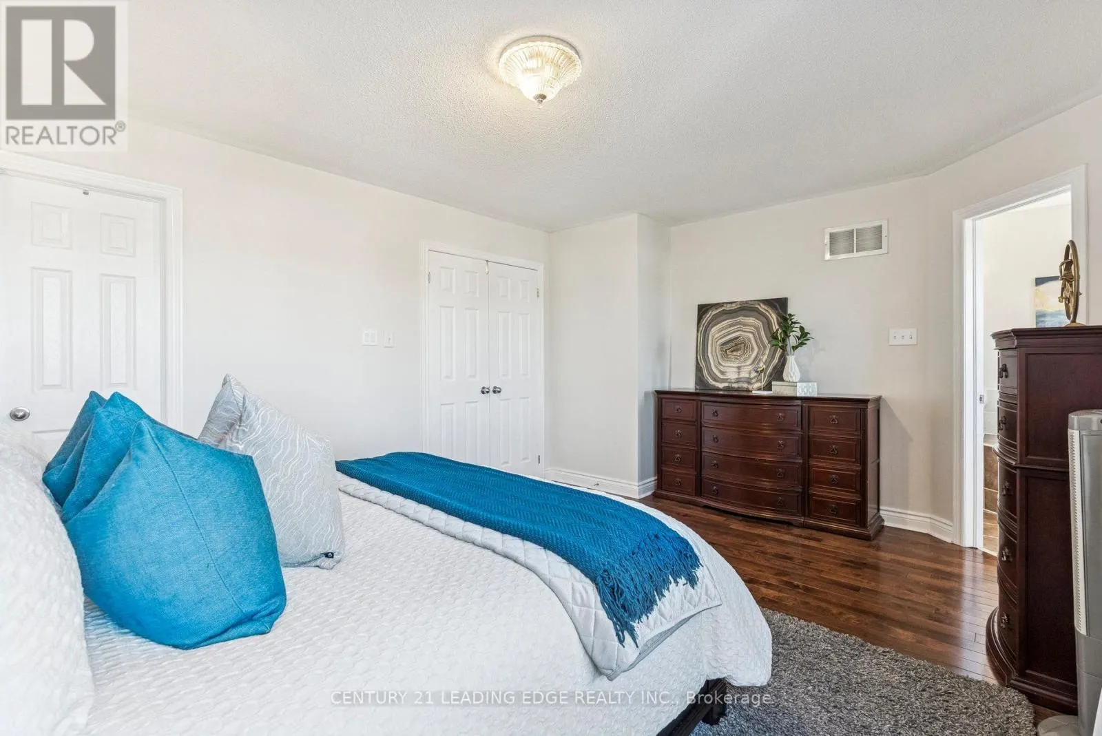33 EVARIDGE DRIVE