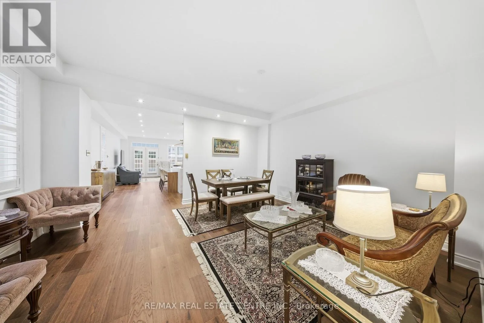 8 BRISTLEWOOD CRESCENT