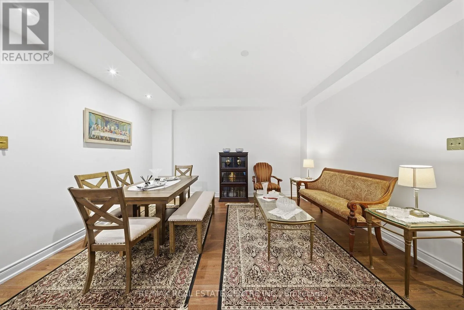 8 BRISTLEWOOD CRESCENT