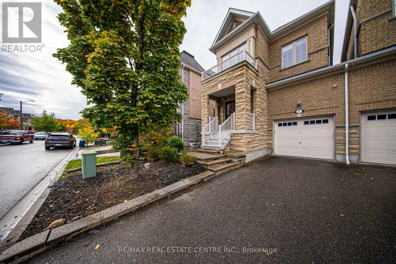 8 BRISTLEWOOD CRESCENT