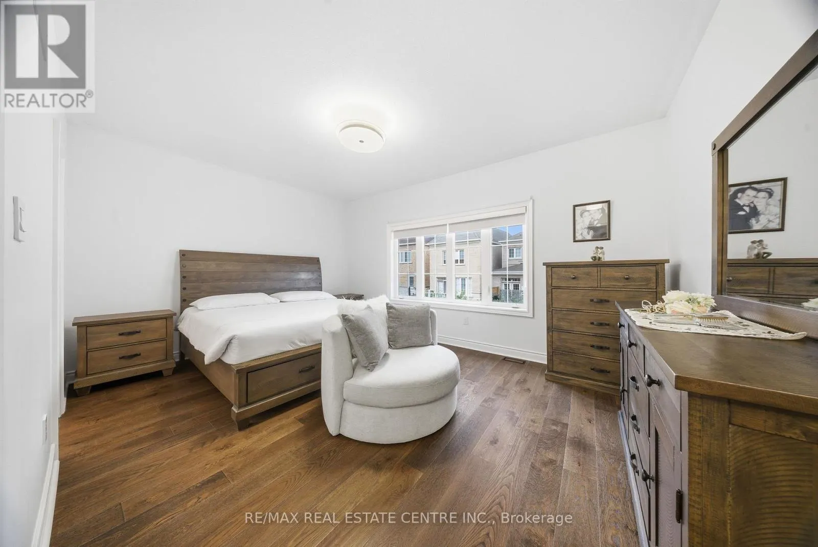 8 BRISTLEWOOD CRESCENT