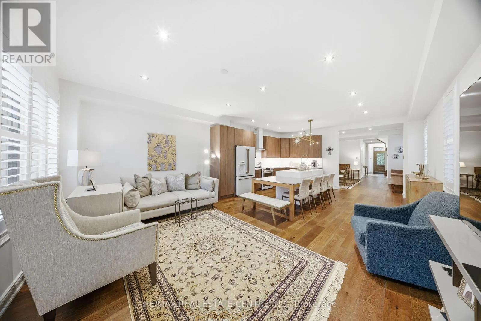 8 BRISTLEWOOD CRESCENT