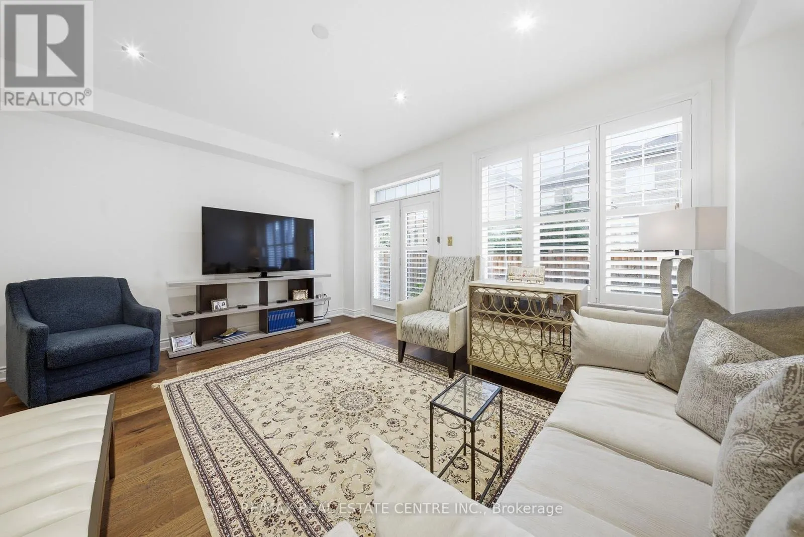 8 BRISTLEWOOD CRESCENT