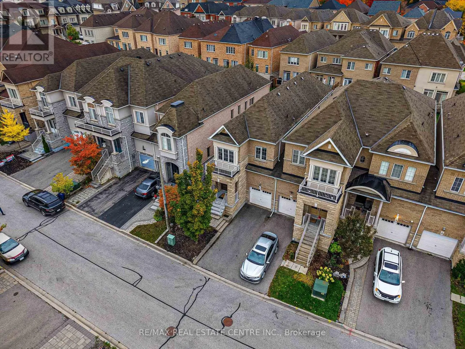 8 BRISTLEWOOD CRESCENT