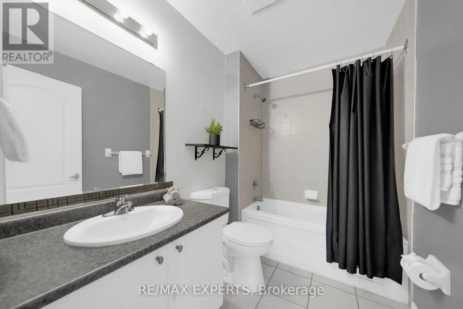 1 NUNN CRESCENT