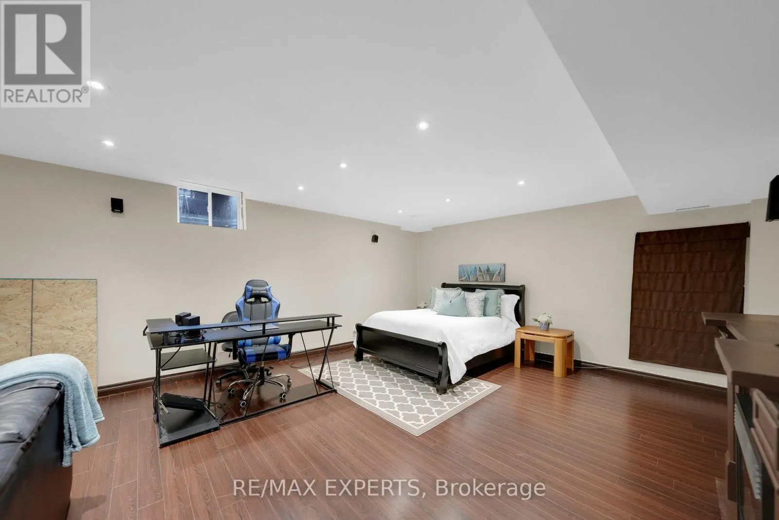 1 NUNN CRESCENT