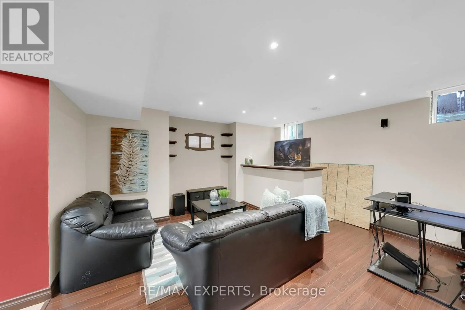 1 NUNN CRESCENT