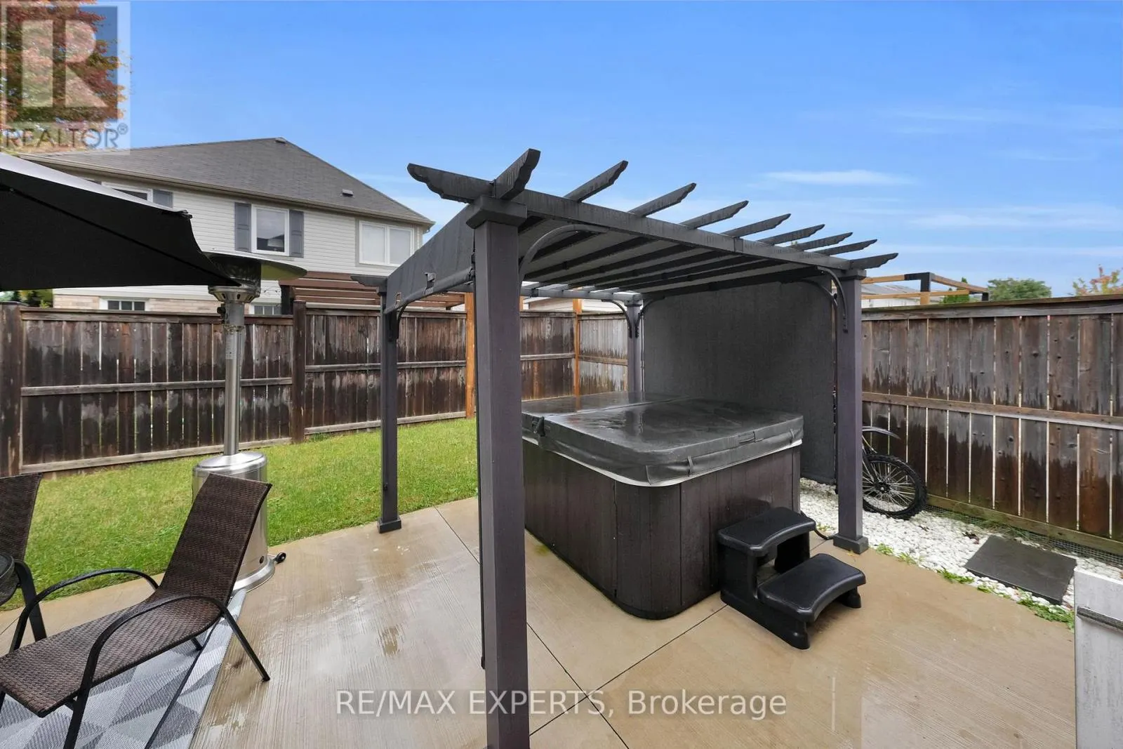 1 NUNN CRESCENT