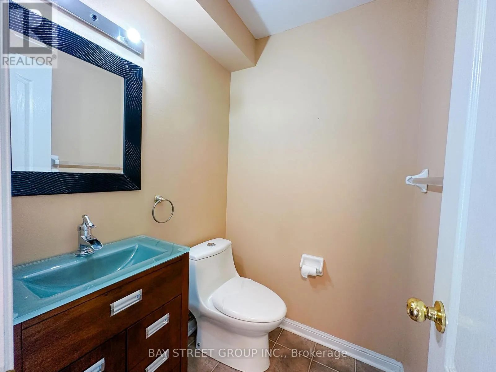 216 EQUATOR CRESCENT