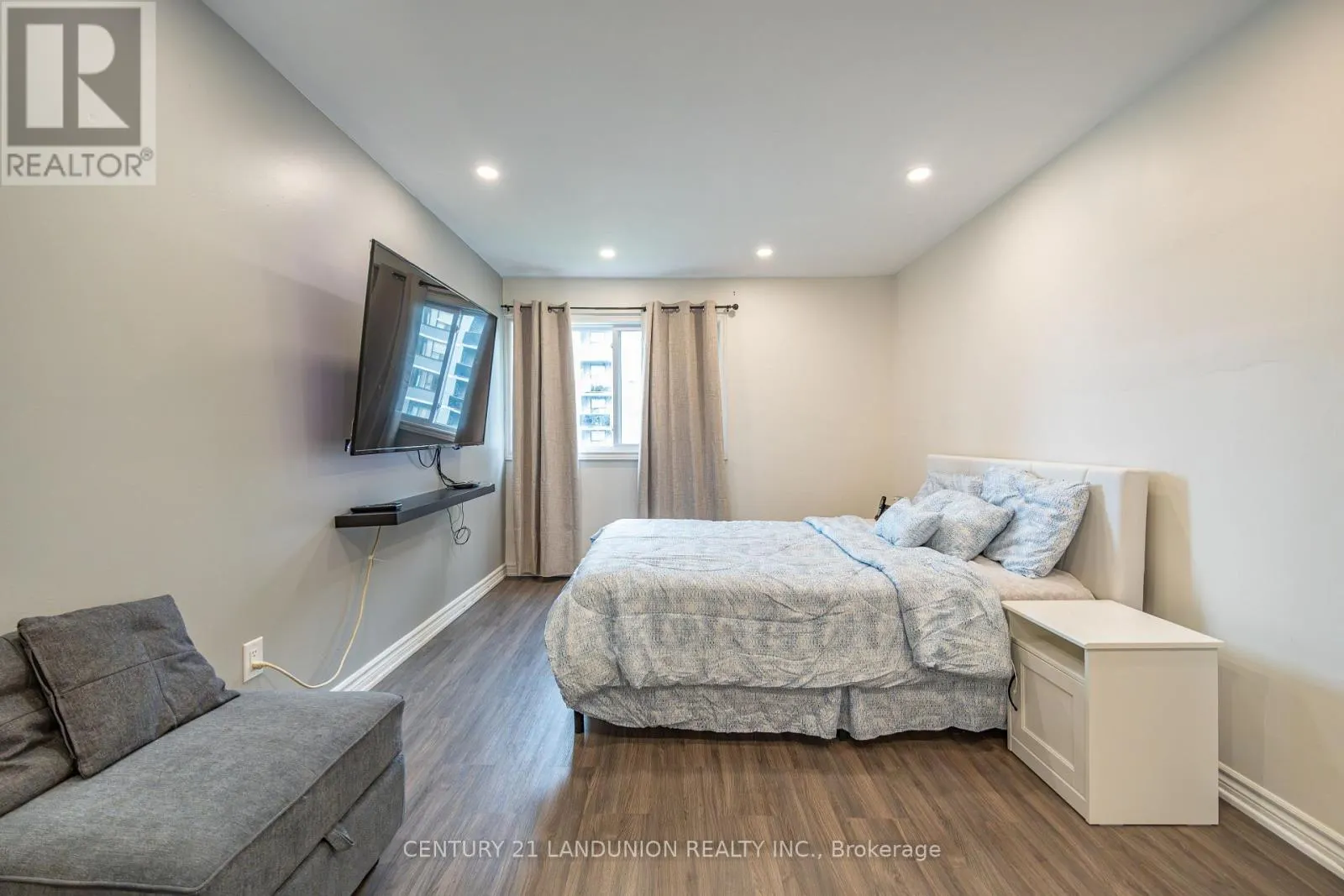 111 MILESTONE CRESCENT